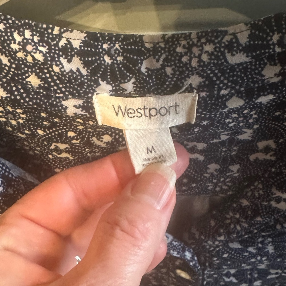 Westport Navy Floral Button-Front Peplum Top Medium - Picture 2 of 4